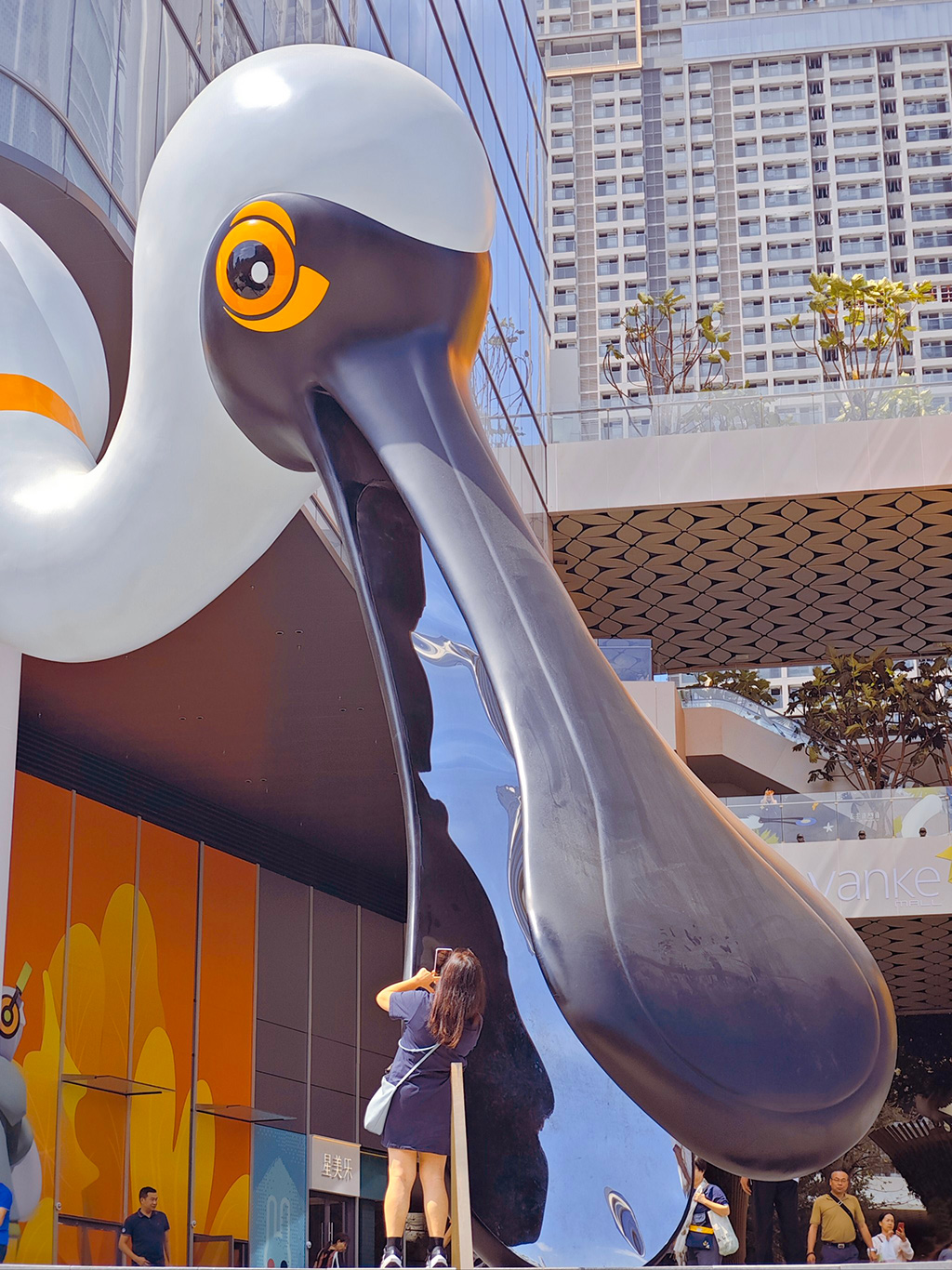 巨型LOGO在線下活動中帶來的體驗價值