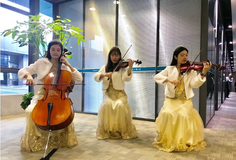 自信自律共享共贏16